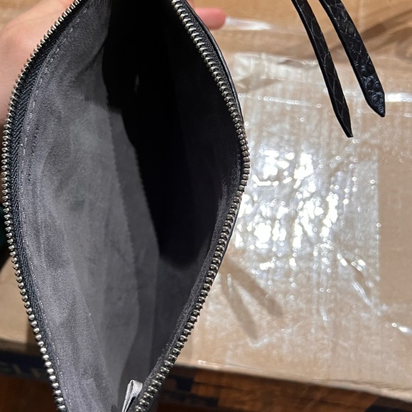 Python Tote - Picture 10 of 10